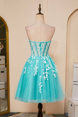 Chic Strapless A-Line Tulle Homecoming Dresses with Appliques