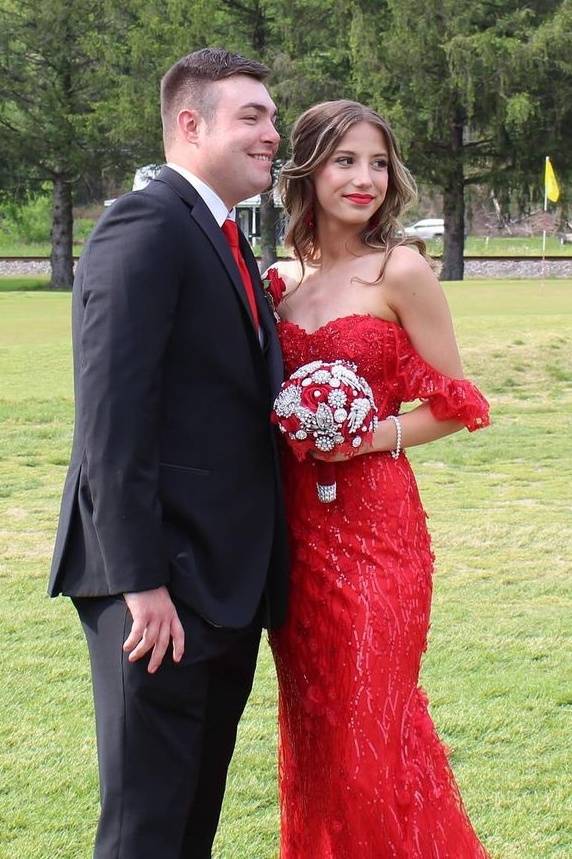 Red Off-The-Shoulder Sequined Mermaid Party Dresses