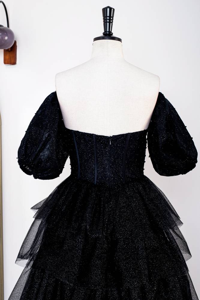 Black Tiered A-Line Short Sleeves Tulle Prom Dresses