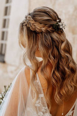 Fashionable V-Neck Sleeveless A-Line Tulle Wedding Dresses with Watteau Train