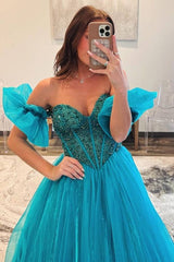 Floor-Length Strapless Ball Gown Tulle Formal Prom Dresses with Beads