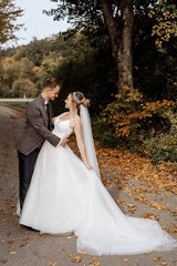 White Trendy V-Neck A-Line Tulle Wedding Dresses with Open Back