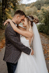 White Trendy V-Neck A-Line Tulle Wedding Dresses with Open Back
