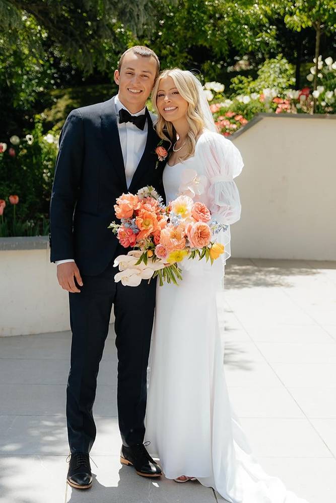 Classic Mermaid Satin Long Sleeves Wedding Dresses