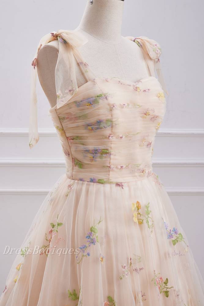 Champagne Sweetheart Floral Print A-Line Homecoming Dresses
