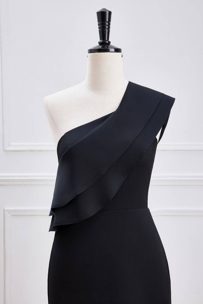 Black One-Shoulder Stretch Satin Mermaid Prom Dresses