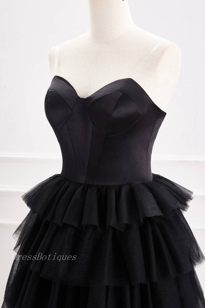 Black Strapless Sweetheart A-Line Tulle Homecoming Dresses