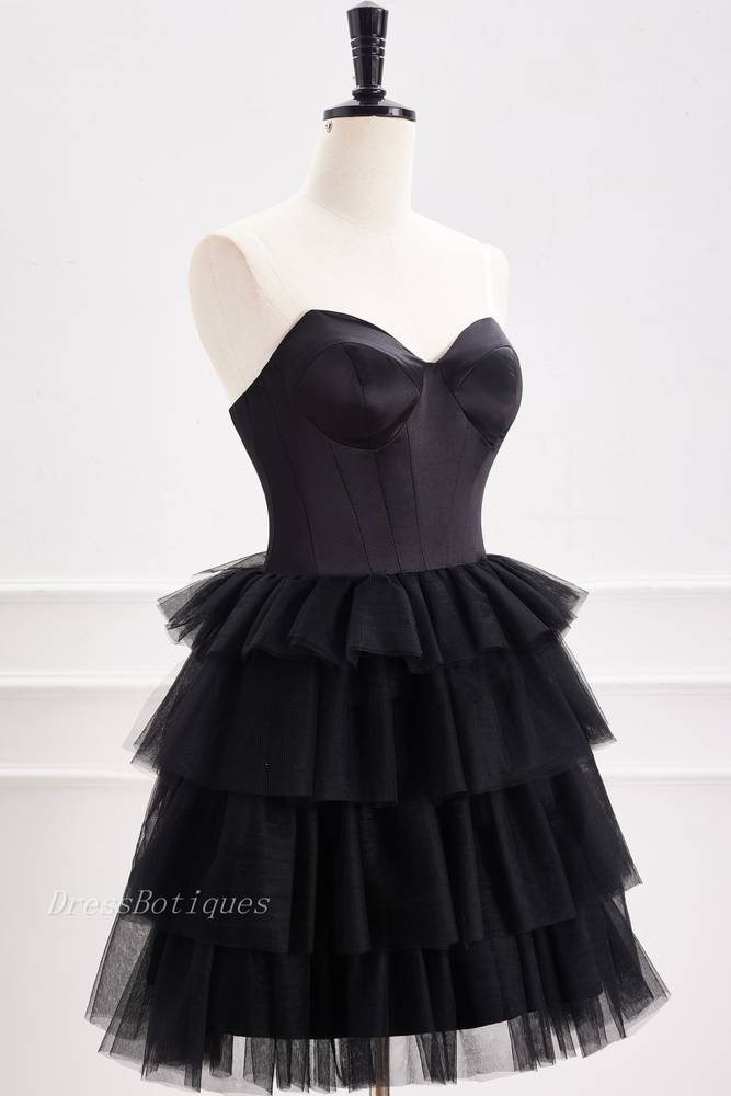 Black Strapless Sweetheart A-Line Tulle Homecoming Dresses