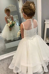 Crew Neck A-Line Sleeveless Tulle Flower Girl Dresses with Covered Buttons