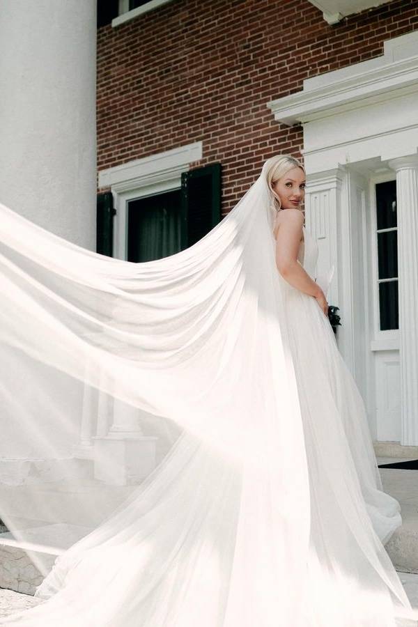 V-Neck Long A-Line Tulle Wedding Dresses with Bow