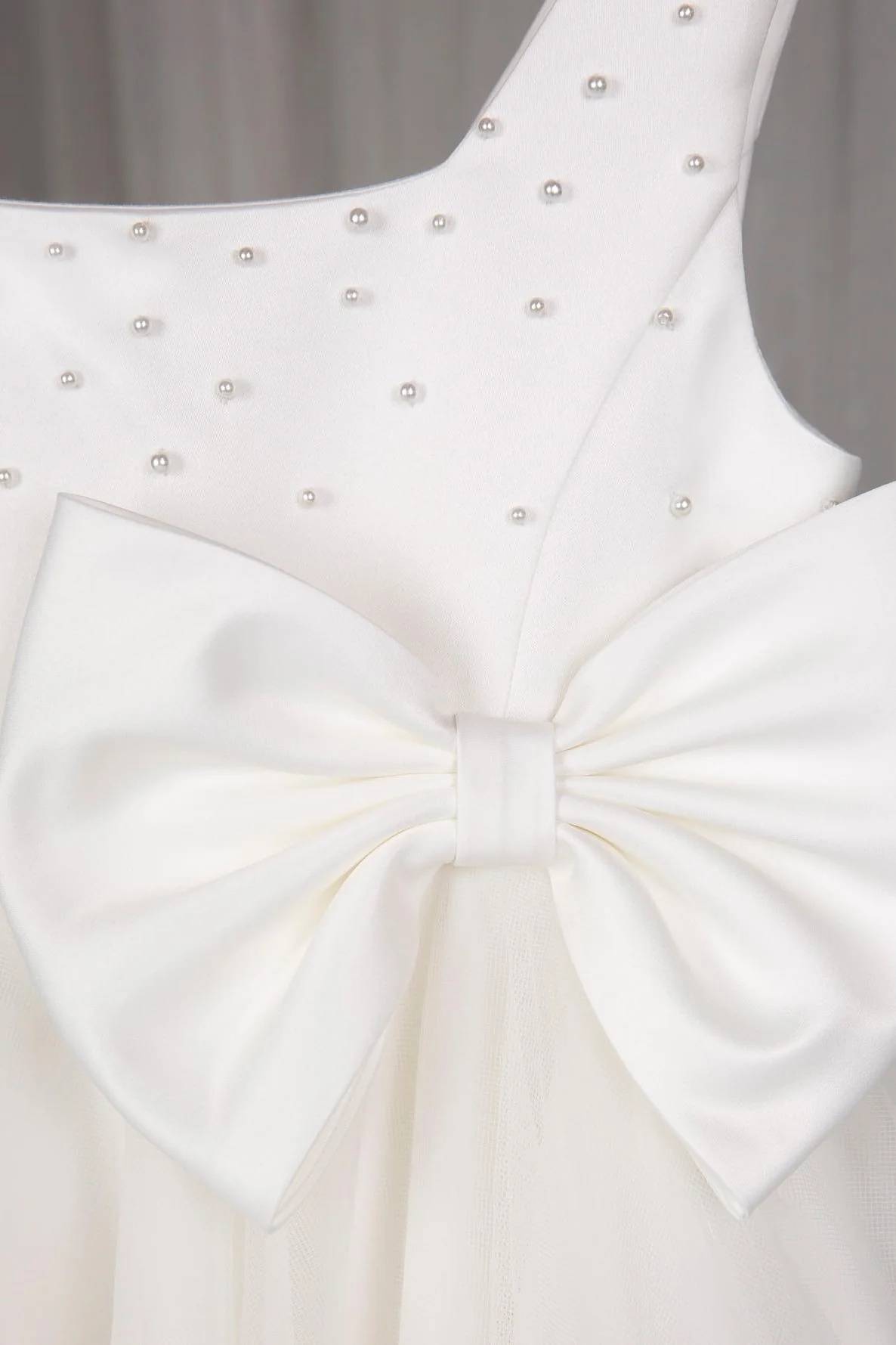 Floor-Length Ball Gown Tulle Flower Girl Dresses with Beads