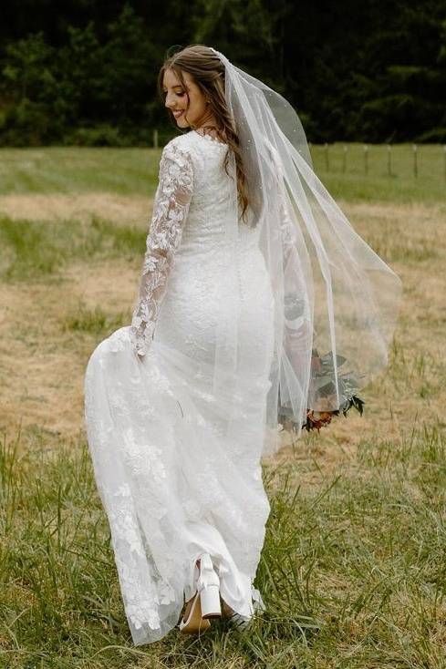 V-Neck Long Sleeves Lace Tulle Mermaid Wedding Dresses