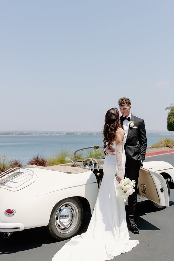 White Stunning Square Neck Sleeveless Mermaid Satin Wedding Dresses