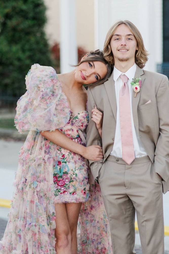 Charming Half Sleeves Tulle Floral Prom Dresses