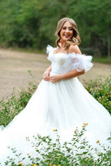 White Sweetheart A-Line Off-The-Shoulder Tulle Party Dresses